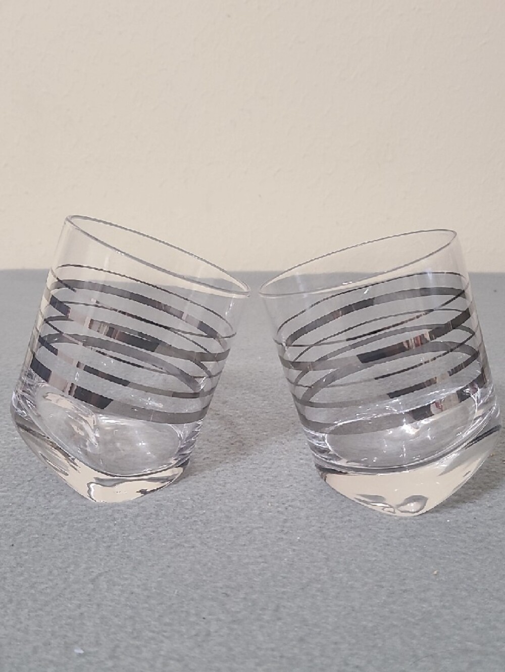 2 Tilted Whiskey Glasses Bourbon Clear Glass‎ Tumblers Barware Silver Stripes